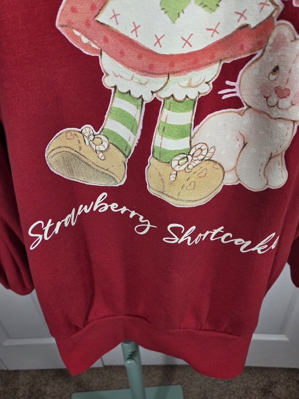 Strawberry Shortcake Graphic Sweatshirt Women’s Medium Y2K - Picture 3 of 10